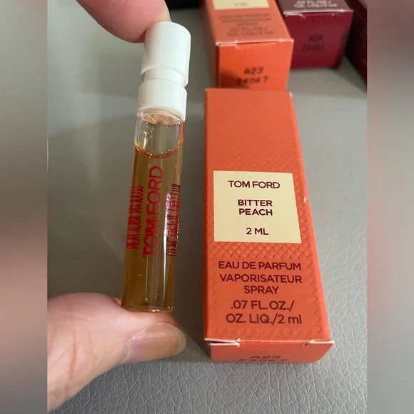 Tom Ford 6 different scent mini samples - Picture 4 of 7